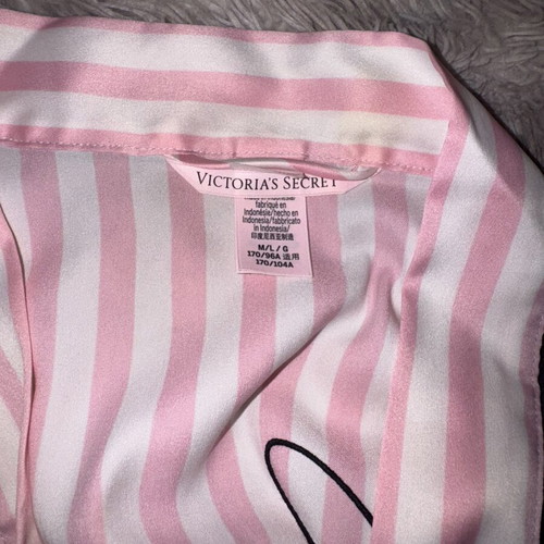Victoria's Secret London robe like new, pink