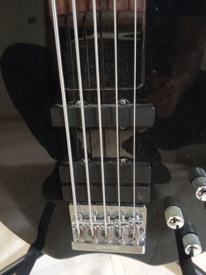 Vampire rock bass five-string like new by Warwick