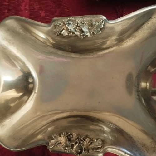 Silver decorative bowls, cup and six spoons used