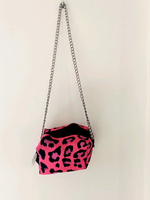 Τσαντάκι νεσεσέρ αδιάβροχο σε άριστη κατάσταση ροζ