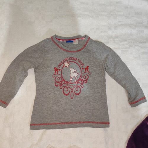 Girls' clothes used, 2 blouses and 1 jacket for 3 years old