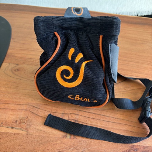 Beal chalk bag like new made of thick fabric