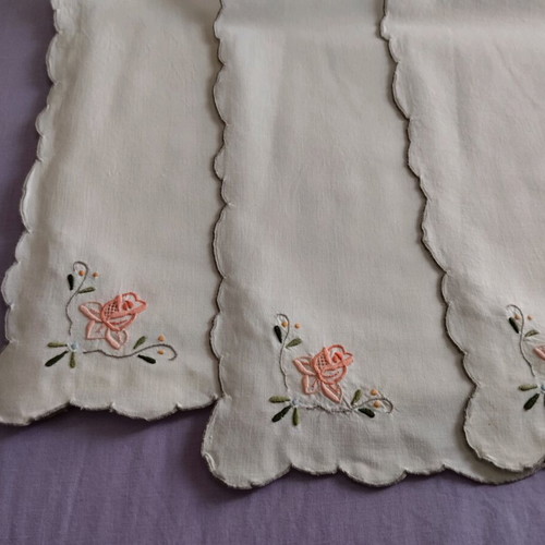Decorative or dining napkins new, pack of 6