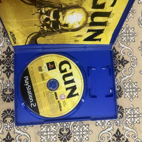 Gun PS2 game like new, open world