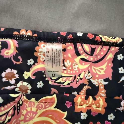 DeCoro bikini bottom Medium new, paisley print black base