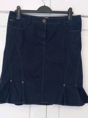 Marlboro Classics denim skirt dark blue like new, size XL