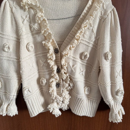 Knitted Zara cardigan like new with details and buttons