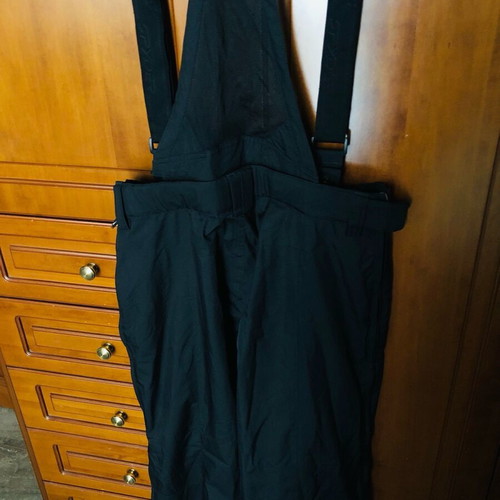 Spyder men's ski pants like new with small tear
