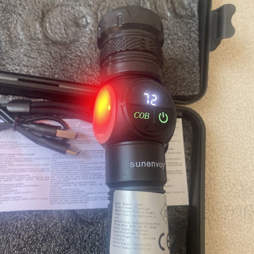 Multifunctional LED flashlight