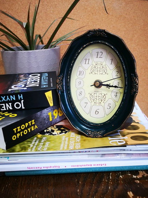 Vintage style table clock new, green