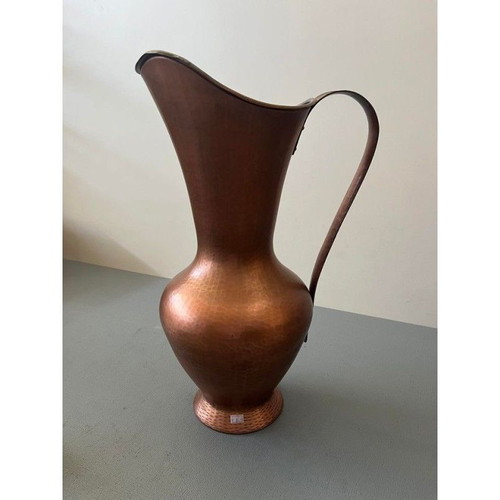 Decorative copper vase like new