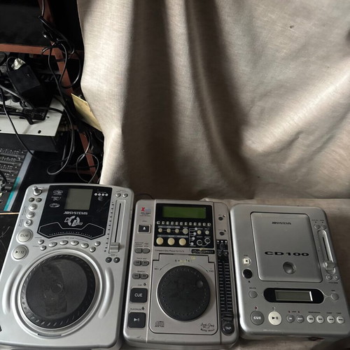 Professional DJ CD Players refurbished, pack of 3 JB Systems & X-Trone