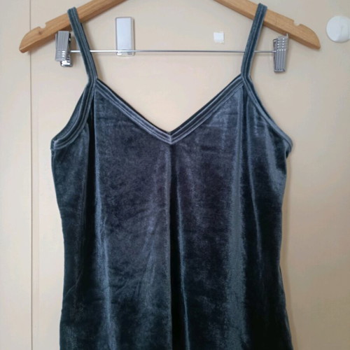 Velvet top like new, dark gray, size S