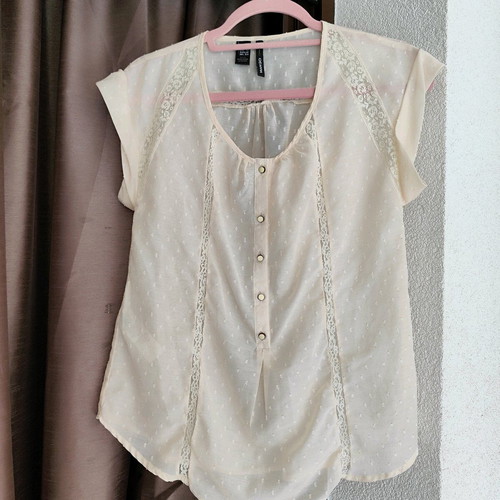 Mango women's shirt like new, cream with lace, XS-S