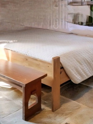 Wooden double bed used, dimensions 162 x 210 cm