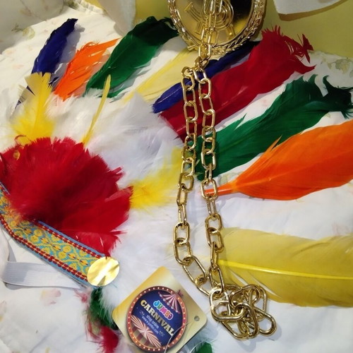 Carnival accessories set, like new, 3 pieces