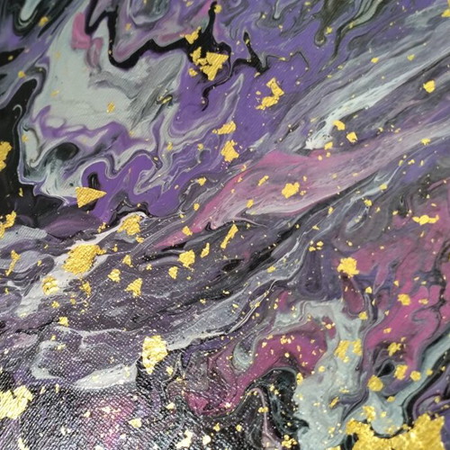 Round canvas painting, fluid art with acrylic and gold leaf