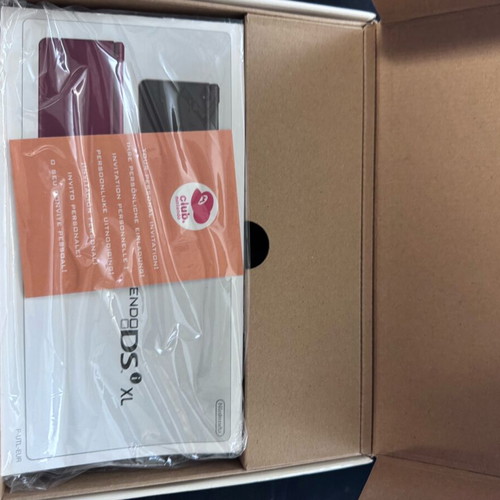 Nintendo DSI XL new