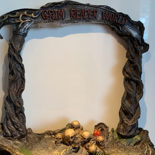 Gothic decorative resin base with 4 used Grim Reaper figures