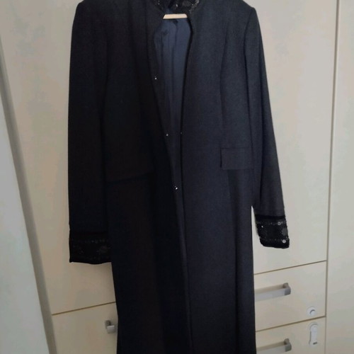 Gray coat XL like new with embroidered details on sleeves and collar