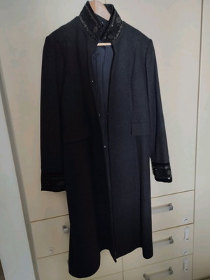 Gray coat XL like new with embroidered details on sleeves and collar