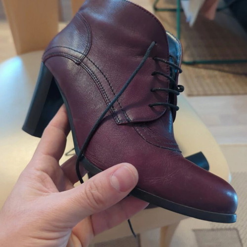 Davos Gomma leather ankle boots size 37 like new, red