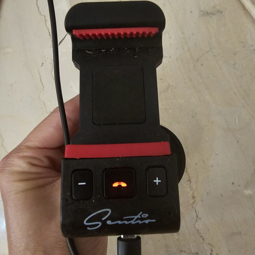 Sentio Bluetooth car kit and phone holder used