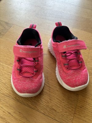 Champion baby sneakers for girl size 22 like new