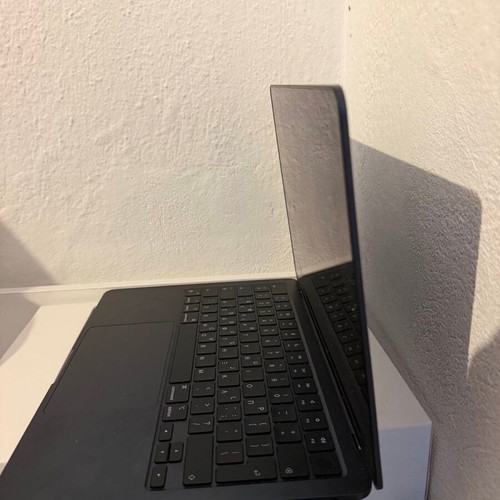 Apple MacBook Air 13 M2 16GB 256GB SSD Midnight like new