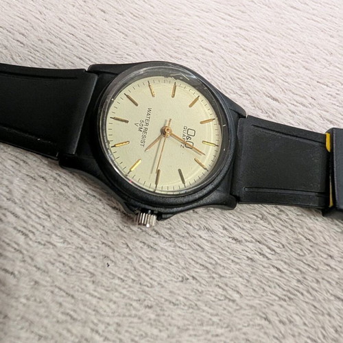 Set of 2 vintage O&O and Hollywood Polo Club watches like new