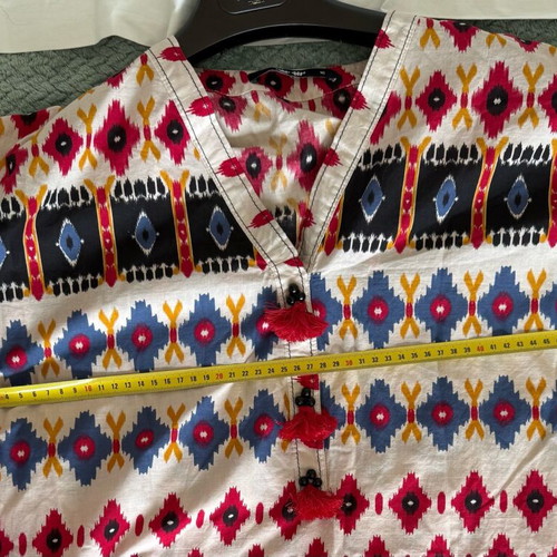 Boho kaftani new with striking colors and ikat patterns size M