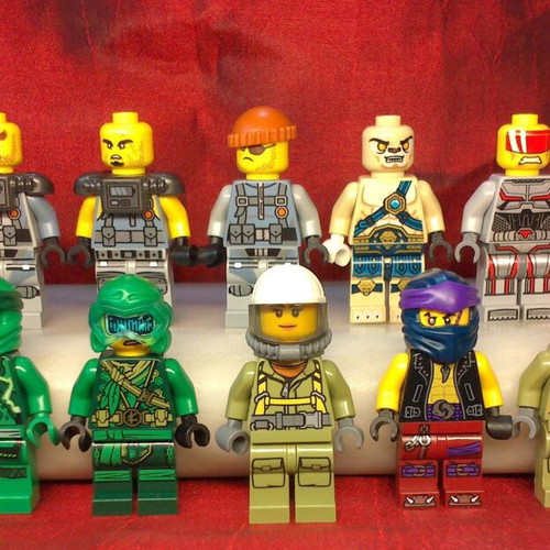 Lego 122 figures like new