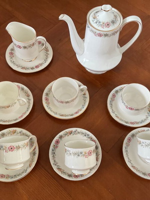 Σετ τσαγιού Royal Albert Paragon Belinda με 6 φλυτζάνια, τσαγιέρα και γαλατιέρα