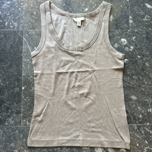 H&M sleeveless top size L like new, beige