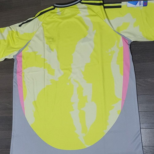 Juventus athletic jersey XXL official replica