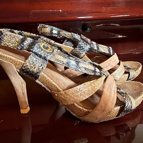 Guess sandals size 37 like new, brown with wooden heels