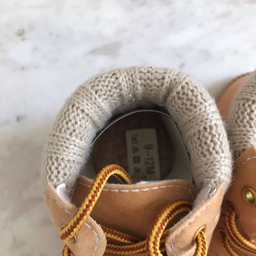 Baby Booties 9-12 Months beige like new