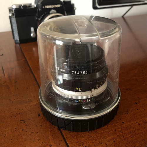 Nikon Nikkor-H Auto 28mm f/3.5 wide-angle lens like new