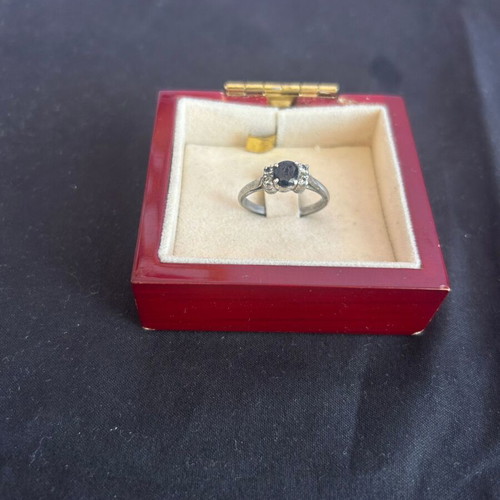 Silver vintage ring with black and white stones used