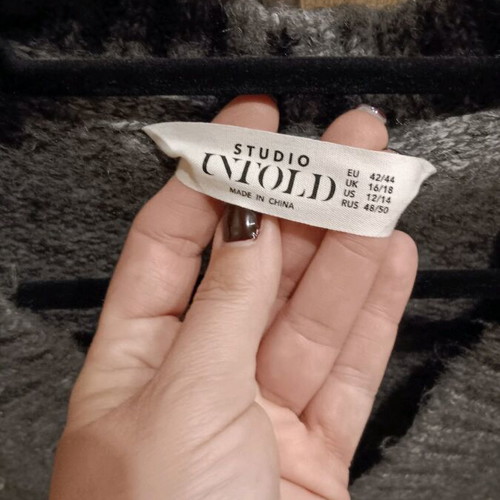 Studio Untold Oversize Cardigan with Pearls like new, gray, size XXXL