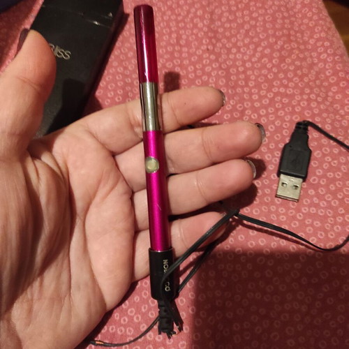 Bliss electronic cigarette like new by nobacco with case and charging cable