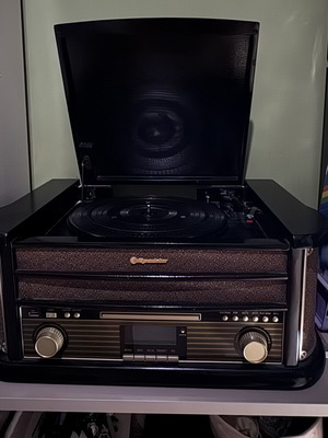 Roadstar πικάπ μεταχειρισμένο με CD player, Bluetooth και ραδιόφωνο