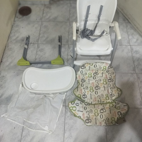 Baby feeding chair used, foldable with accessories