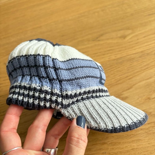 Calvin Klein knitted hat size 6 months like new