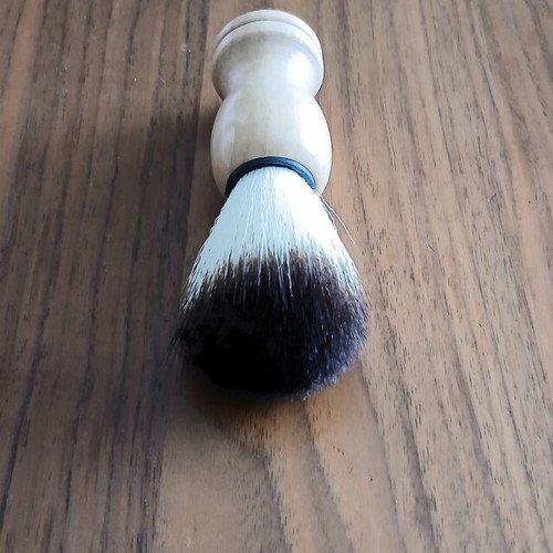 Shaving brush with wooden handle new