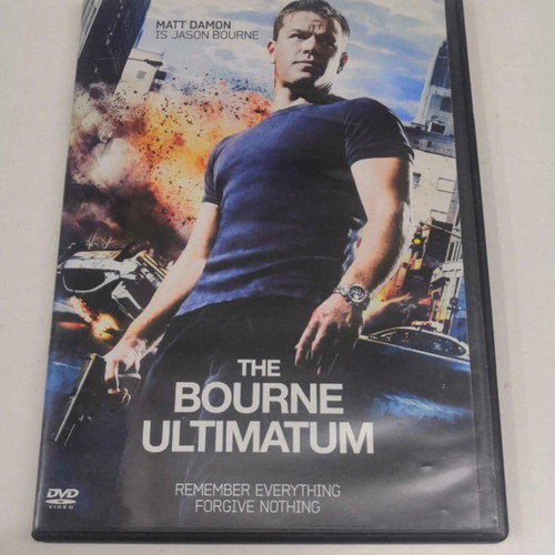 The Bourne Ultimatum DVD like new, action adventure with subtitles
