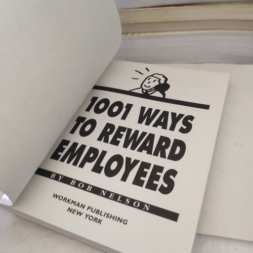 1001 Ways to Reward Employees book like new, English