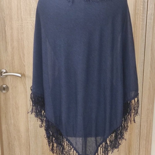 Codello triangle scarf used with fringes, blue and black