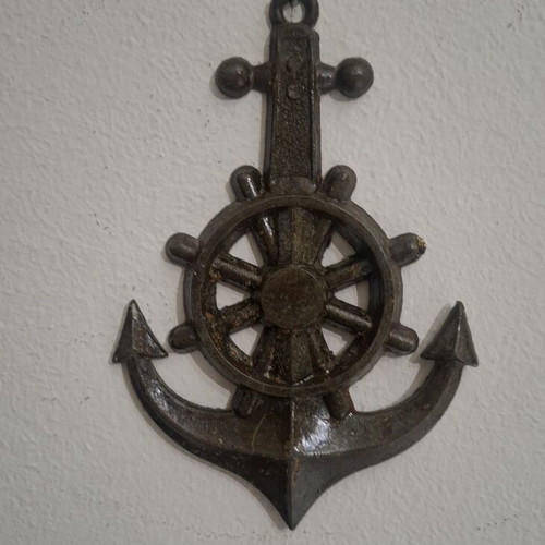 Vintage brass nautical wall decoration anchor with ship wheel