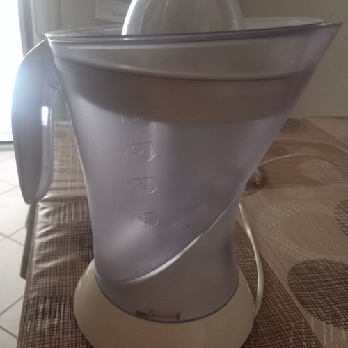 Oscar electric citrus juicer like new